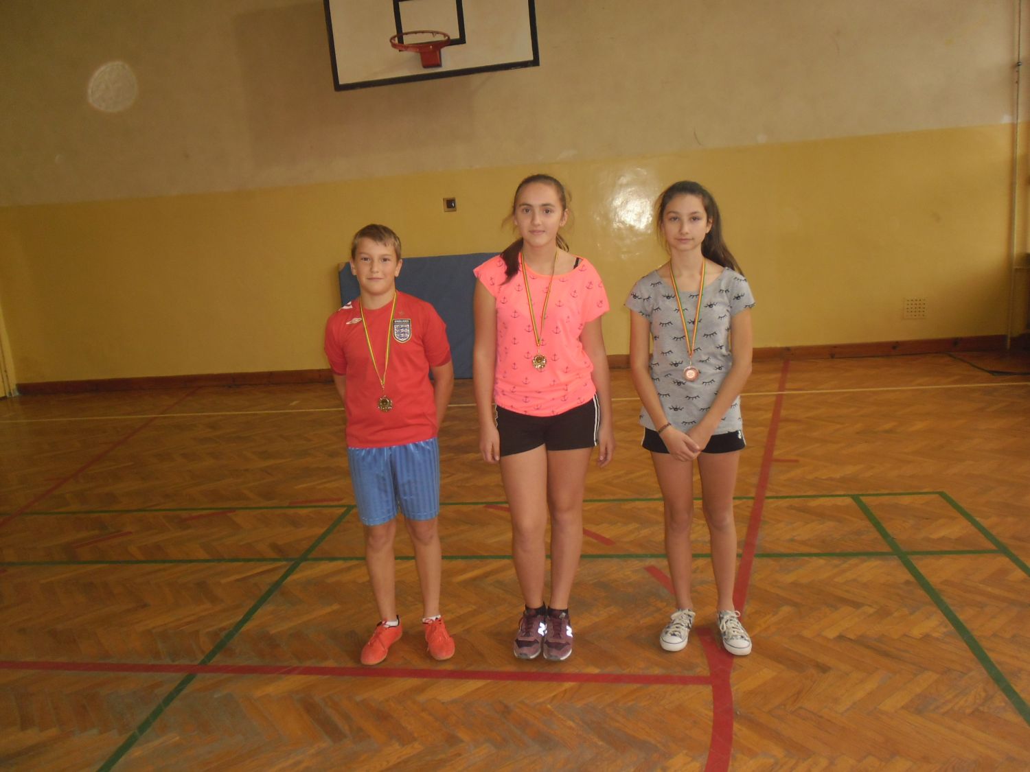 Komunikat z gminnego turnieju badmintona i strzelania z broni pneumatycznej – „ Sportowa jesień 2016 ”