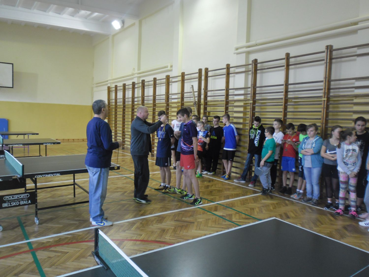 Komunikat z turnieju tenisa stołowego młodzieży szkolnej organizowanego z okazji 99-tej rocznicy odzyskania niepodległości przez Polskę